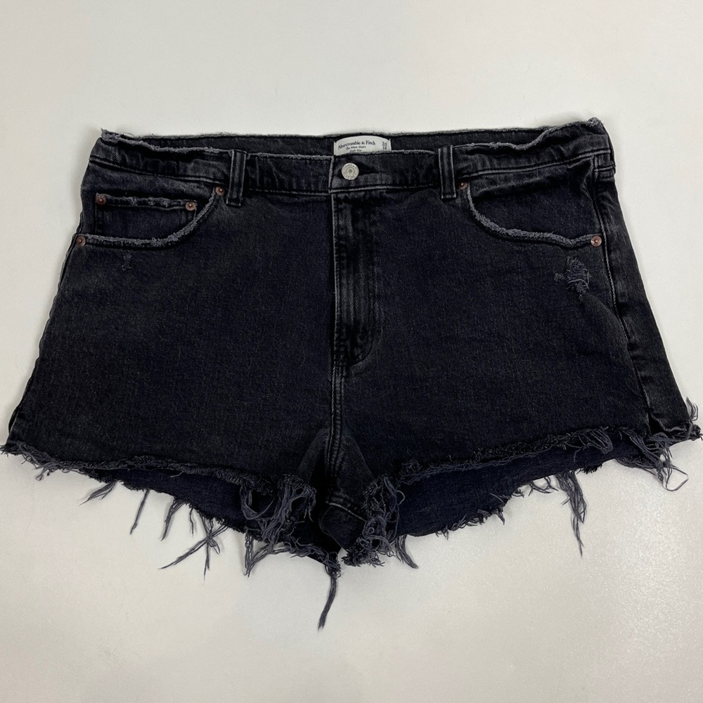 Abercrombie & Fitch / The Mom Short / High Rise